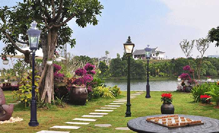 Lựa chọn kiểu bóng cho trụ đèn trang trí hướng lên trên Trụ đèn trang trí hướng lên trên 1 bóng